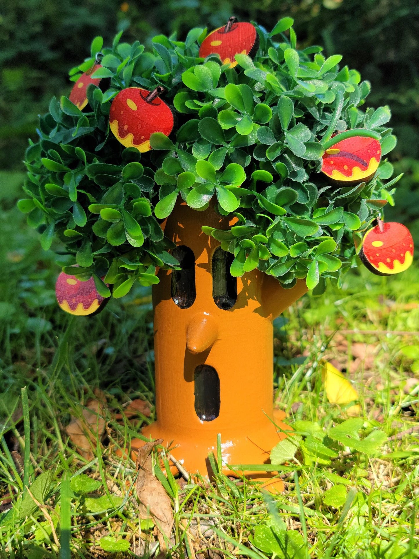 Whispy Woods Planter