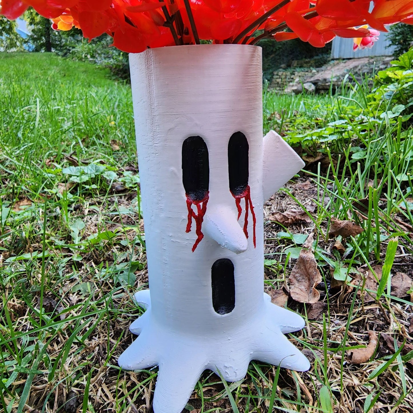 Whispy Weirwood Planter